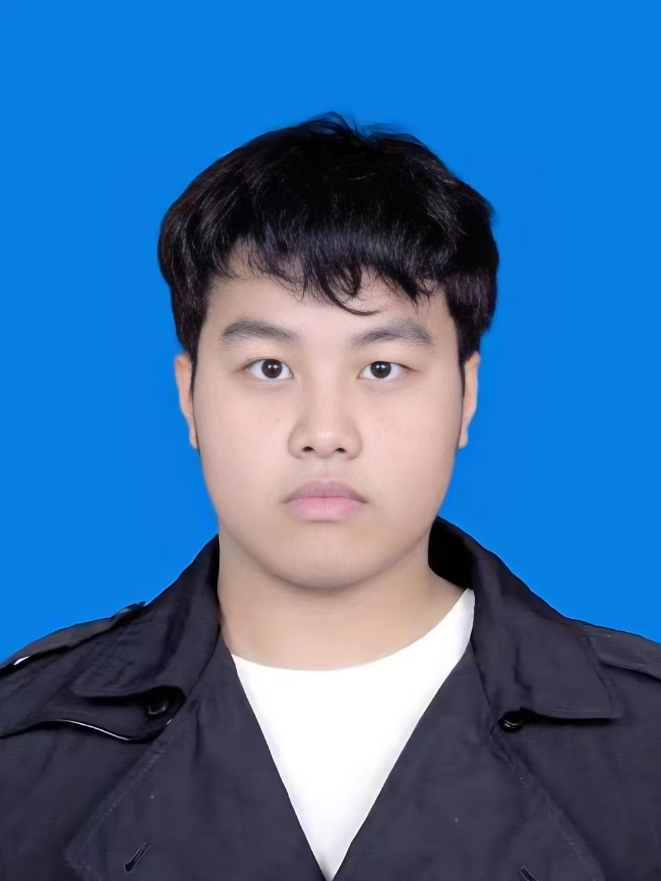 张玮航照片